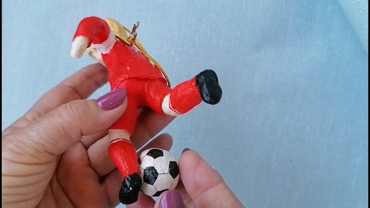 Футболист. Ватная игрушка на ёлку или статуэтка для домашнего декора ...
