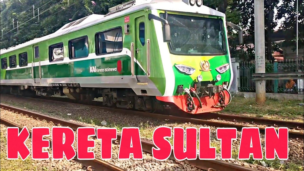 KAIS 2 si KERETA API SULTAN Melintas di Jam Sibuk Kerja - YouTube