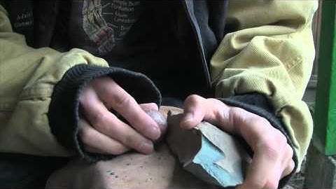 dacite cobble knapping 1