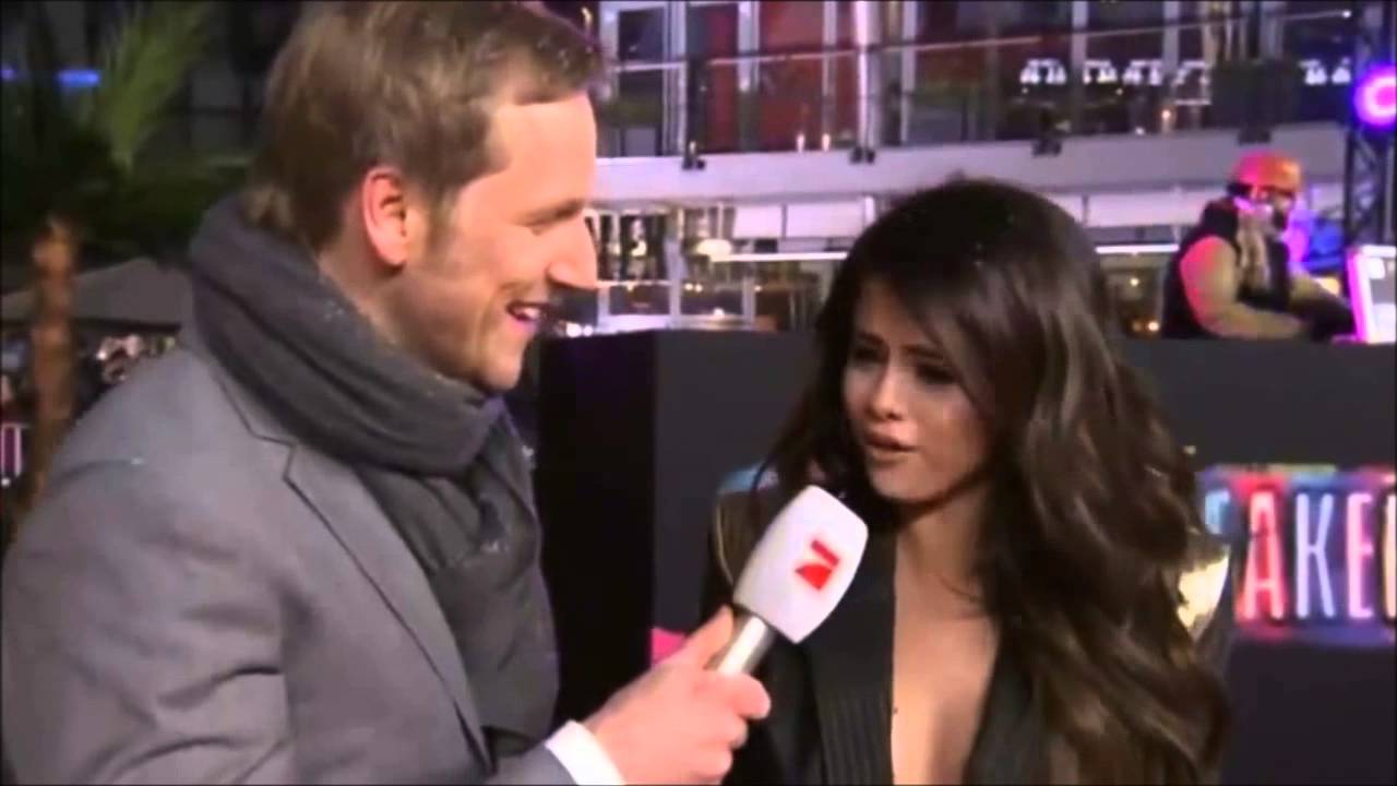 Selena Gomez Just The Way You Are