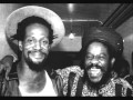 Dennis Brown Feat. Gregory Isaacs - Raggamuffin