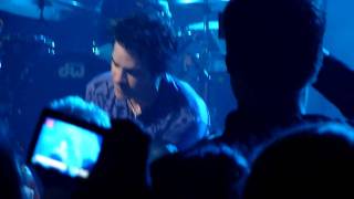 Train - Marry Me (live @ Enmore) 2010 HD