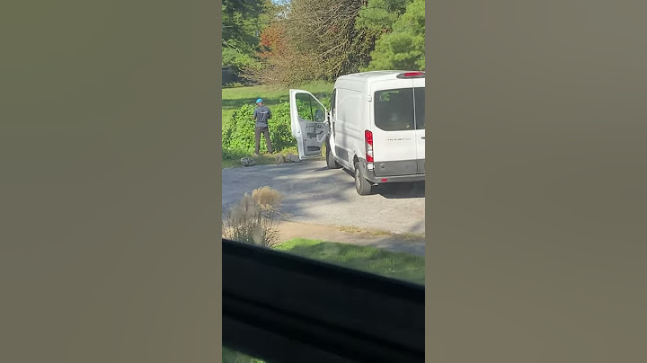 Delivery Driver Has No Time for Toilet Stop || ViralHog