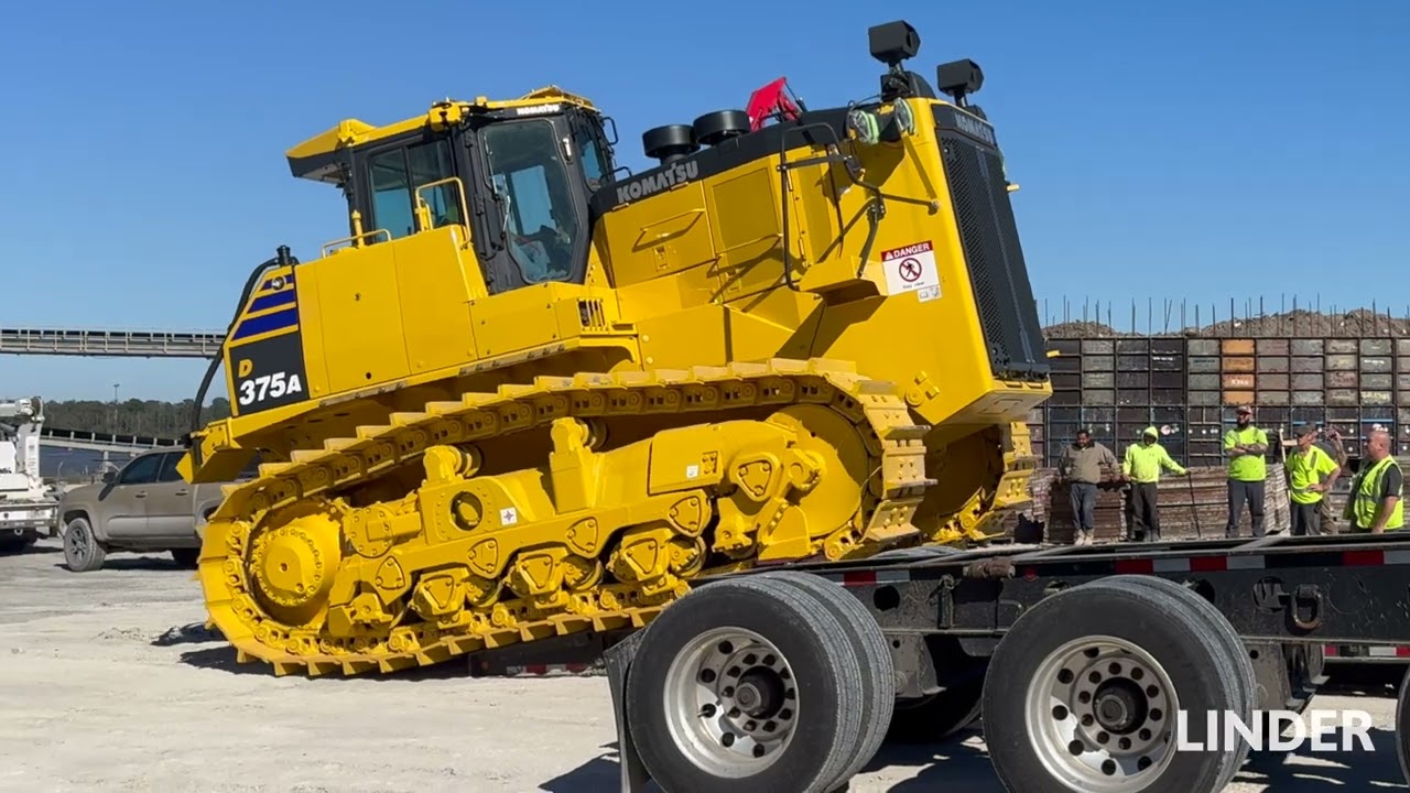 Watch Komatsu D375A-8 Dozer Delivery & Setup by Linder for