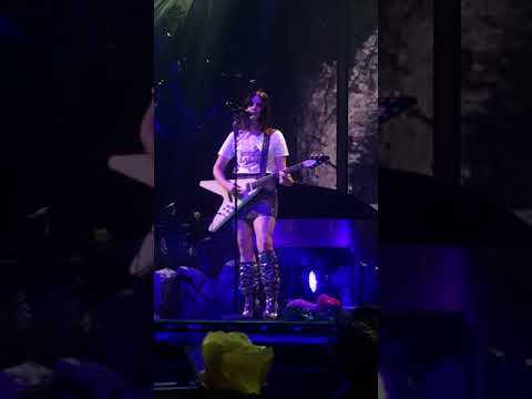 Lana Del Rey- Yayo + talking about yayo & Cat Power (Live in Antwerp, 17.04.18)
