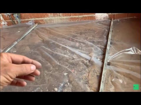 Video: Aislamiento de suelos: consejos de instalación. Impermeabilización de suelo en una casa de madera