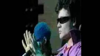 Miniatura del video "THE REZILLOS - TOP OF THE POPS - LIVE 1978 (Revolver)"