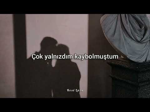 Harun Kolçak - Yanımda Kal (Sözleri / Lyrics)