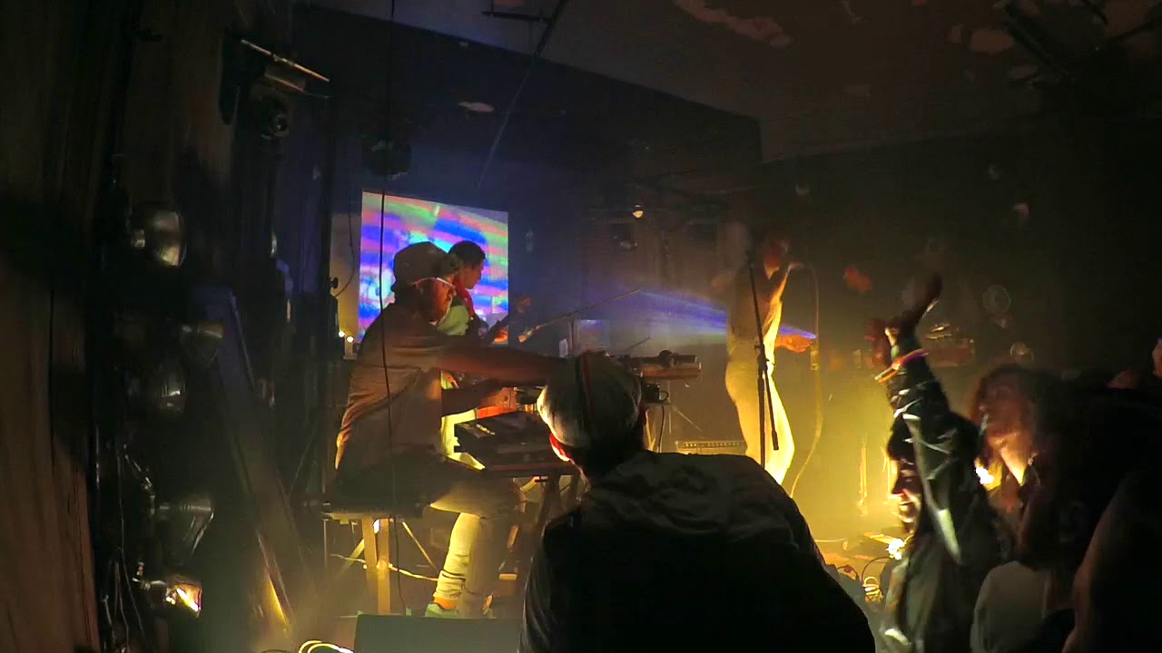 Guerilla Toss - (4/17) Realistic Rabbit 10/31/18 New York - YouTube