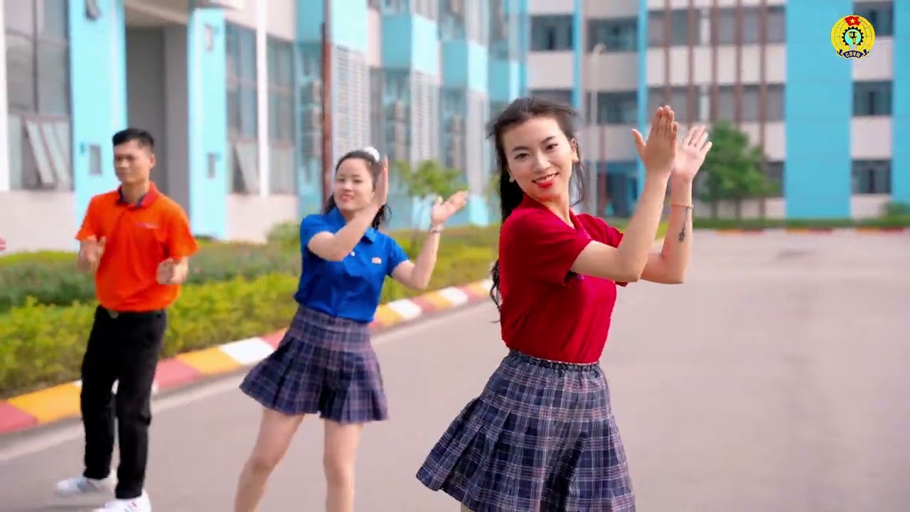 ĐI GIỮA TRỜI RỰC RỠ - TẾT ĐẾN THẬT RỒI