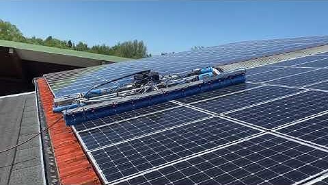 3,20 m – 16,9° degree roof pitch – sunbotics – PV-system cleaning