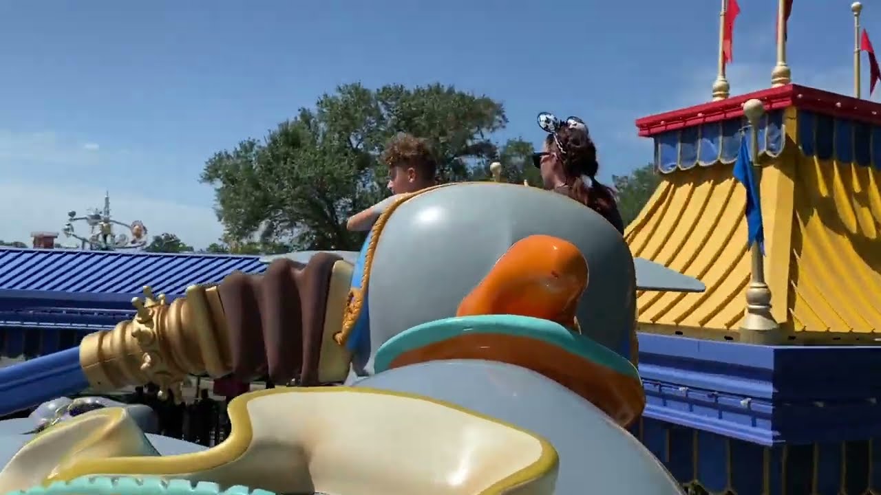 Dumbo The Flying Elephant Magic Kingdom (Ride Through) YouTube