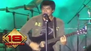 Download lagu Samsons Dengan Nafasmu Live Konser Subang 18 Maret 2007 Samsons Dengan Nafasmu Live Konser Subang 18 Maret 2007