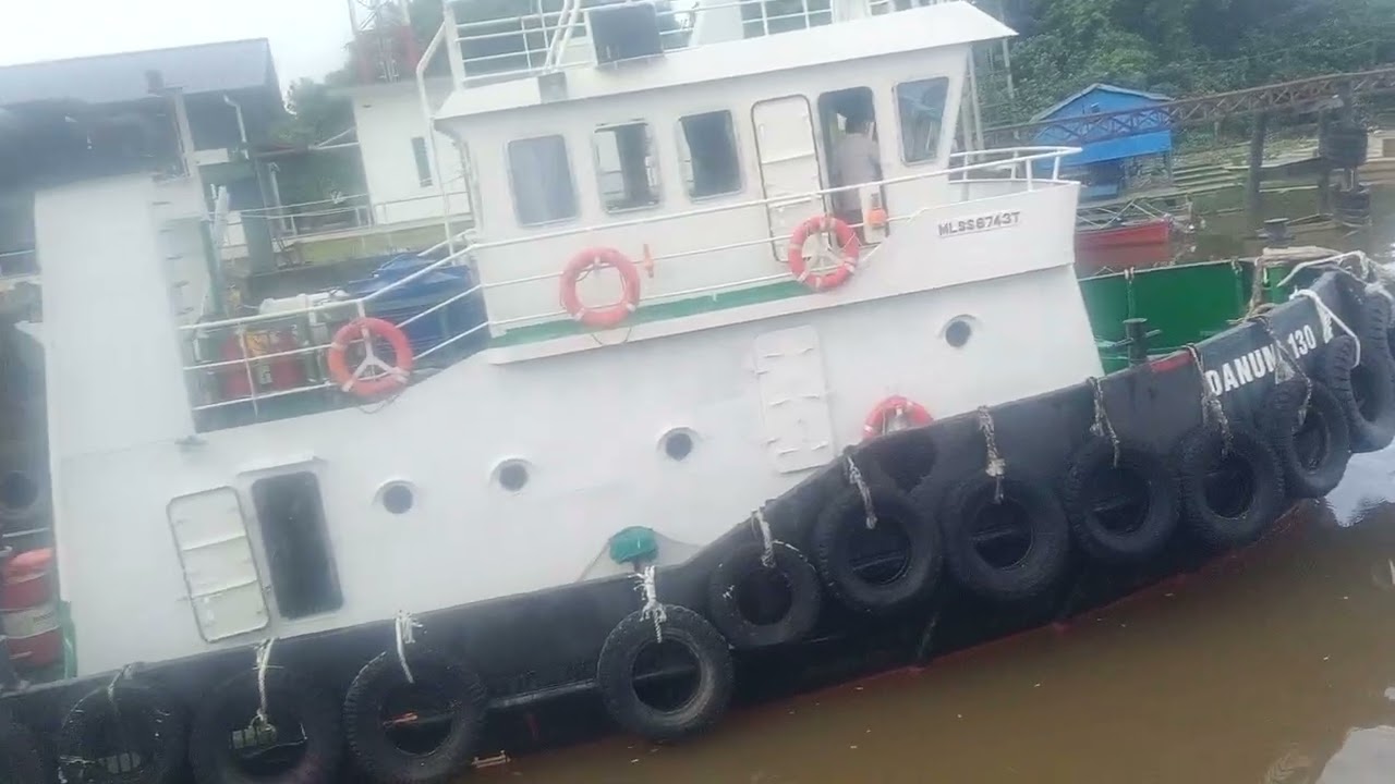 Pgi ini kita ambk tabut tongkang dan kapal ikan sahabat semua 