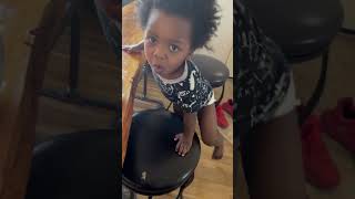 My 2yr old counting in Spanish. #parentinglife #viral #childdevelopment #homelearningenvironment