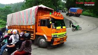 Kocak,,, Bus vs Avanza