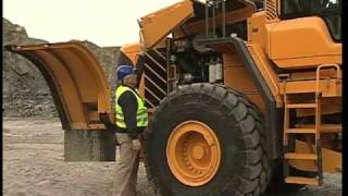 15. Körteknik Volvo Hjullastare Daglig Tillsyn, Service