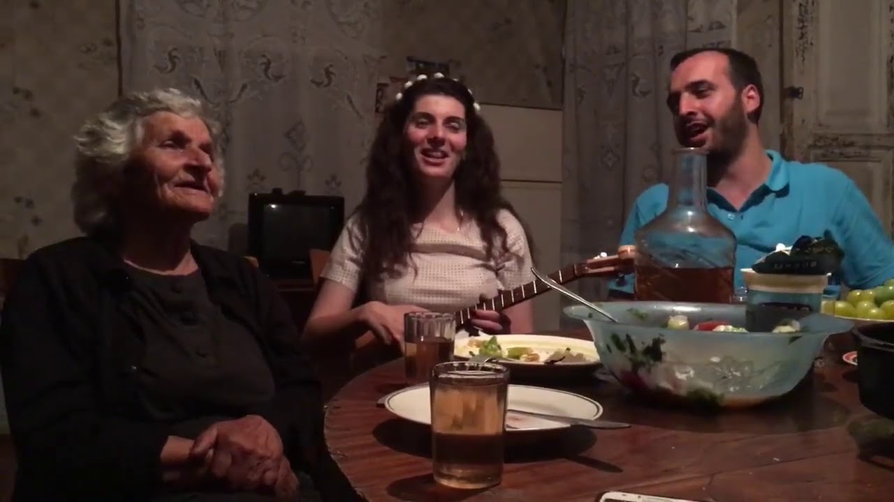 🎶''ჰოი რაჭა, ჩემო რაჭა, ეგრე კოხტად რამ მოგპრანჭა?'''