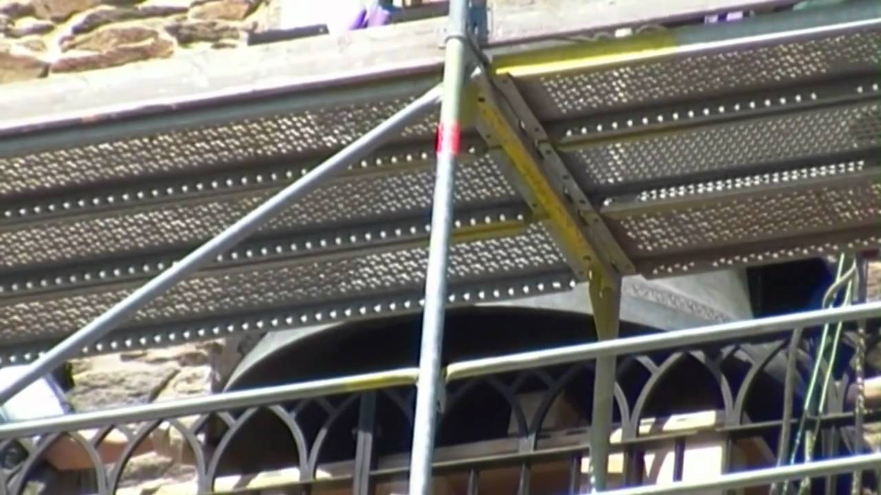 Abnehmen der Glocken von St. Annen