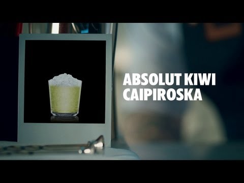absolut-kiwi-caipiroska-drink-recipe---how-to-mix