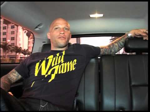 Video: Ami James Net Worth: Wiki, vedęs, šeima, vestuvės, atlyginimas, broliai ir seserys