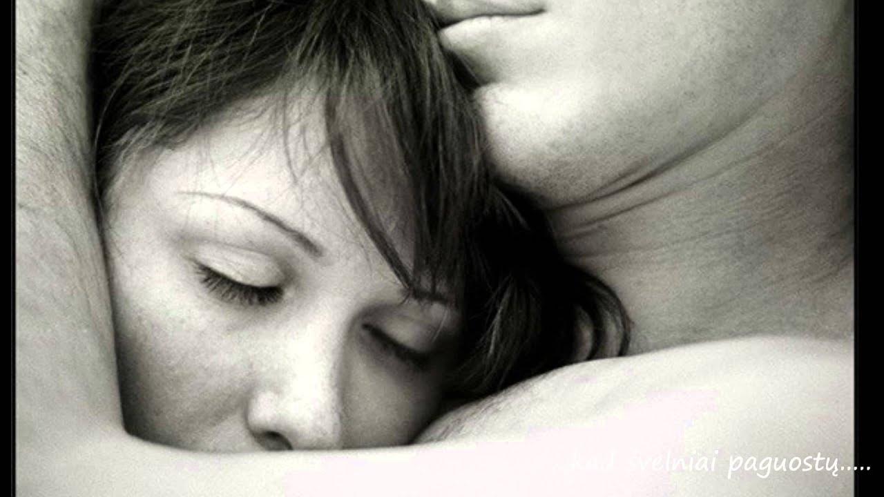 Крепко обнимаю gif. Так хочется объятий. Твои объятия стихи. Так хочется объятий. Фразы про обнимашки.