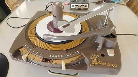 Zenith stroboscope record changer playing a couple 45 RPM records.