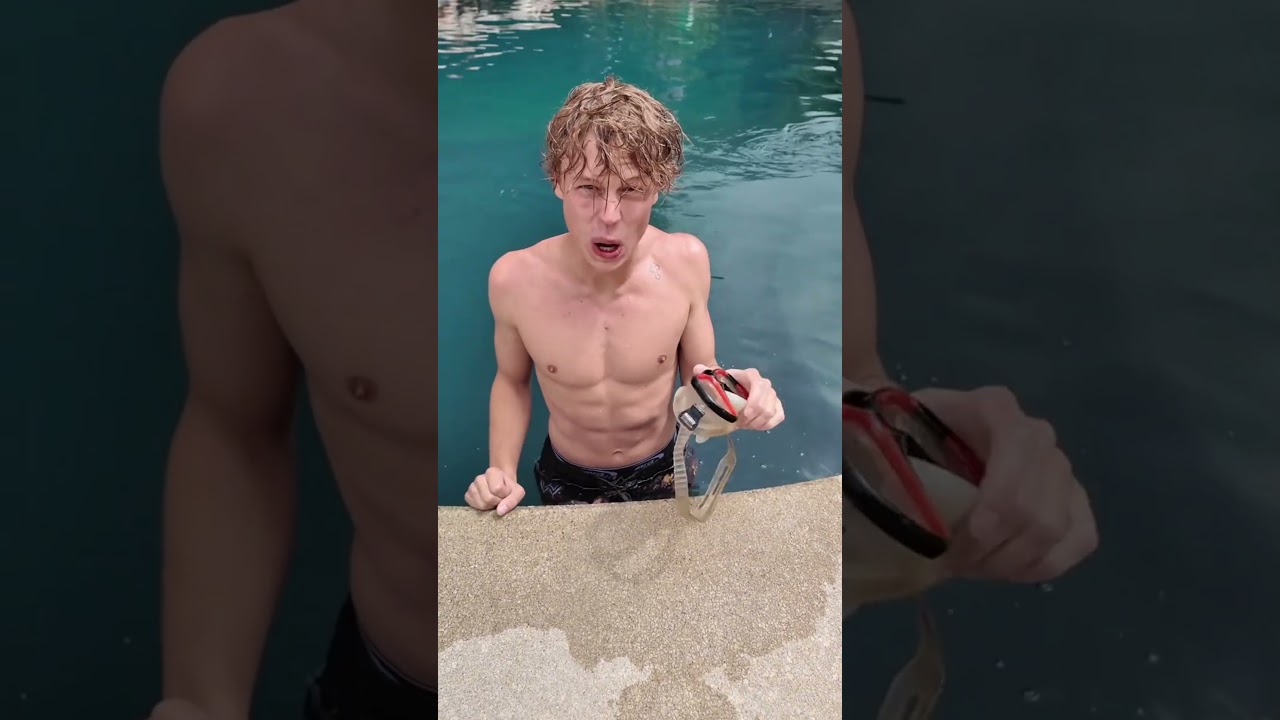 These swimming goggles are cool😎 🏊‍