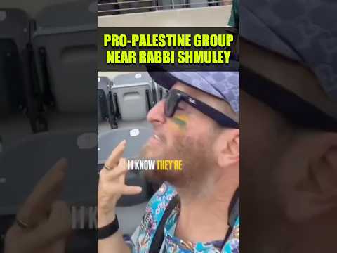 Pro-Palestinian Group Confronts Rabbi Shmuley