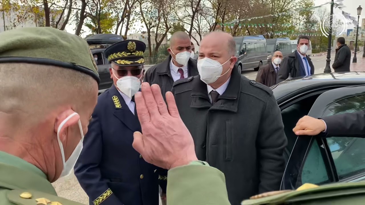 الوزير الأول وزير المالية يصل إلى ولاية خنشلة رفقة أعضاء الحكومة، تحسبا لعقد اجتماع الحكومة