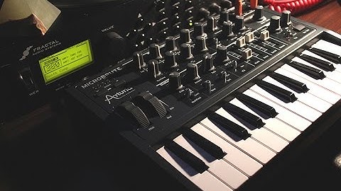 Analog Synth + Axe-Fx (Arturia Microbrute Ambient/Drone Test)