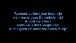 Video thumbnail of "Fresku - Alleen (Lyrics)"