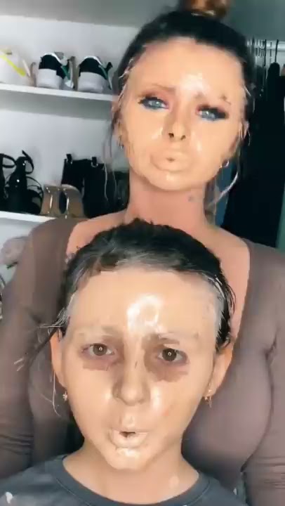On se prépare pour aller à la soirée de notre pire ennemie 🤣 ￼