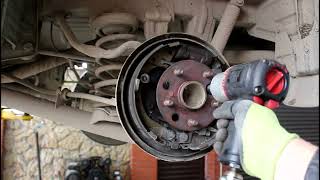 видео: Замена подшипника задней левой полуоси на Toyota Noah 3S FE Тойота Ноах 2000 года картинка: Замена подшипника задней левой полуоси на Toyota Noah 3S FE Тойота Ноах 2000 года