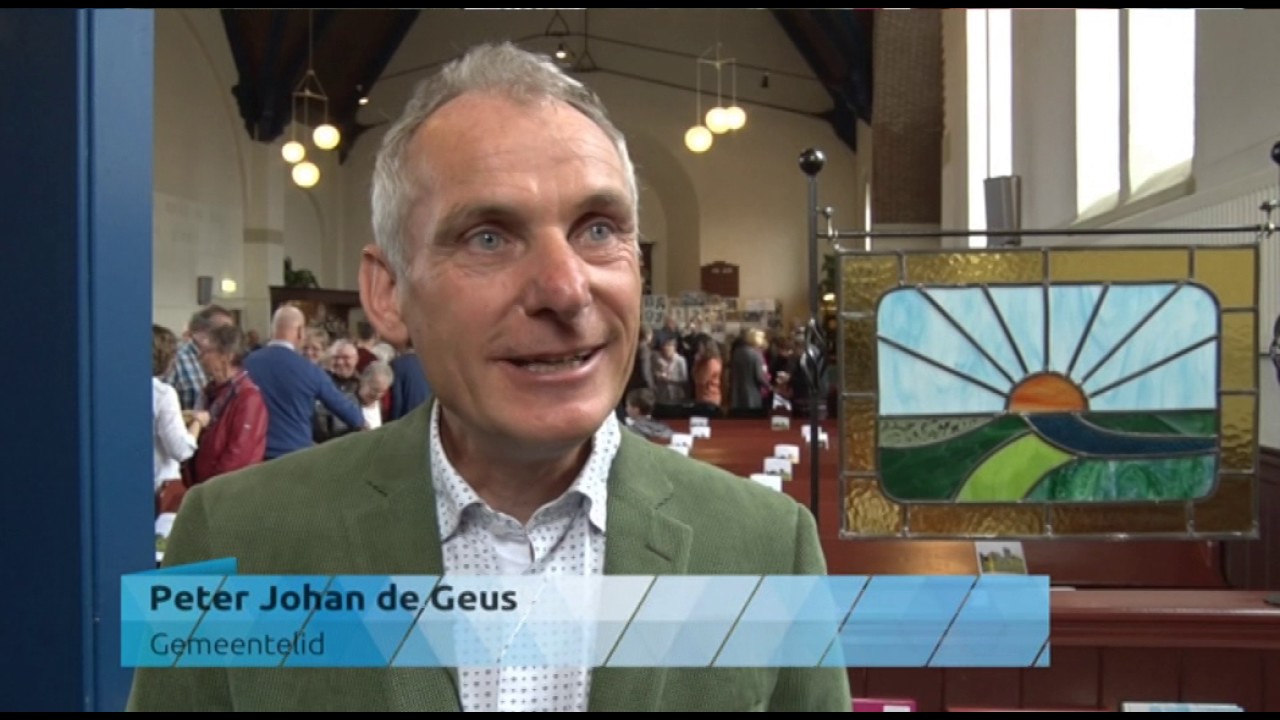 Gereformeerd Dirkshorn viert jubileum tijdens laatste dienst in eigen kerk: 