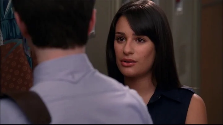 Glee - Rachel asks Kurt to sing a duet with her an...