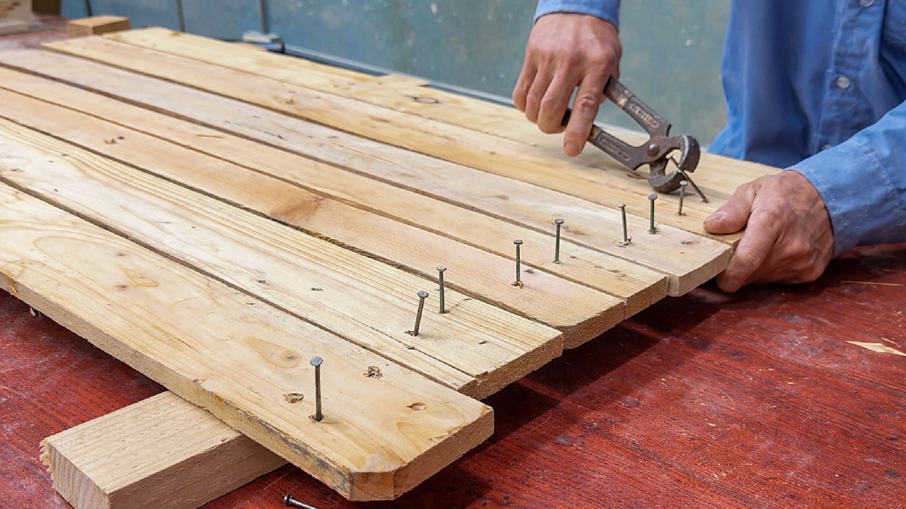 Don't Throw Away Those Old Wooden Pallets: Turn Them Into Beautiful, Elegant Decorative Lamps