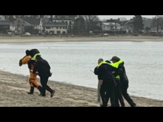 29 People Rescued After Rowing Shells Capsize In Connecticut Officials