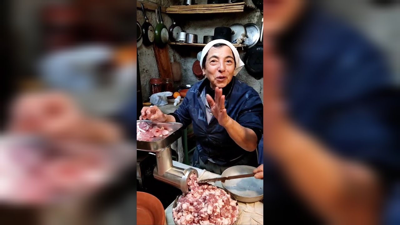 A preparazioni da suppressata - La preparazione della soppressata 1/2