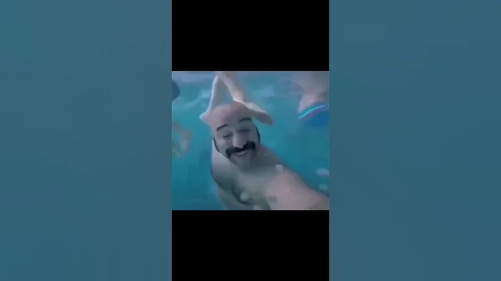 Hello guys im under the water 💧