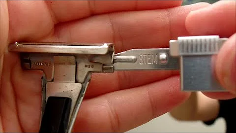 How to Load or Change a Blade in a Schick Injector Razor