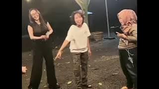 Difarina Indra & Sherly KDI Adella bermain game jaman dulu