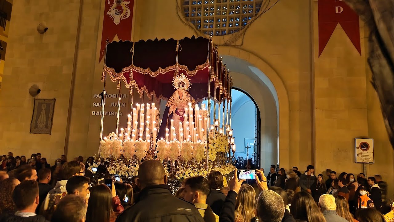 Jueves Santo. La Virgen de la caridad. Elche, parroquia San Juan Bautista.