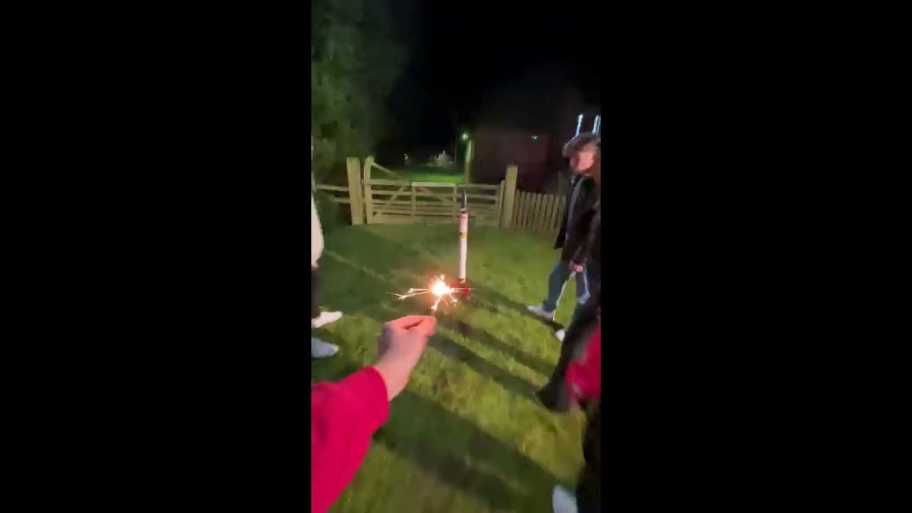 This Is What A 1000 Firework Looks Like Brandon B