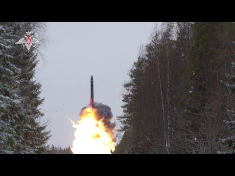 Video: Forze nucleari russe e statunitensi