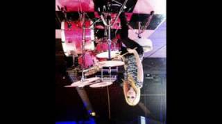 The best damn pics of Avril Lavigne