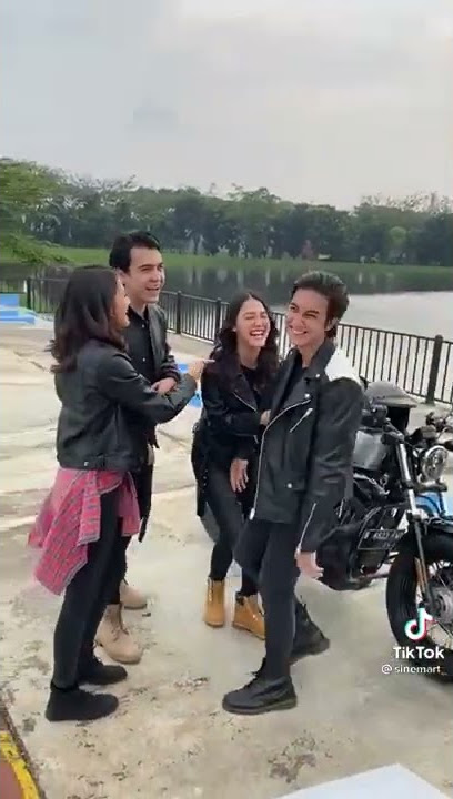 Siapa yg nggak sabar nonton sinetron Roda-roda Gila nih