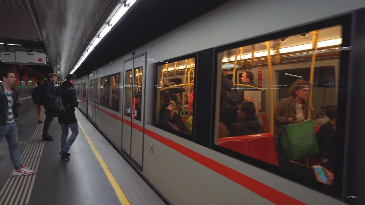 Austria, Vienna, U-Bahn ride from Karlsplatz to Friedensbrücke - YouTube