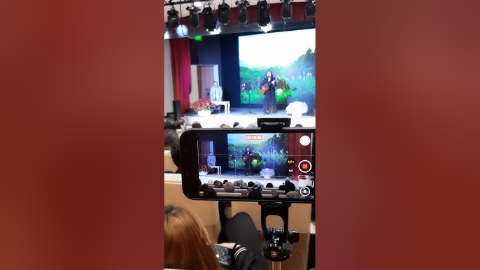 Порно қыздың жігіті белдікпен бар Ол жігітті ішіп алып, жыныстық қатынасқа түскен