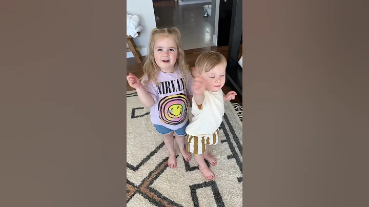 Mom life #moms #shorts #relatable #momlife #parents #parenting #toddlermom #momsofyoutube